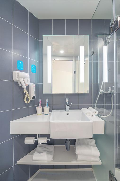 Hanting Hotel Luoyang Wanda Bagian luar foto