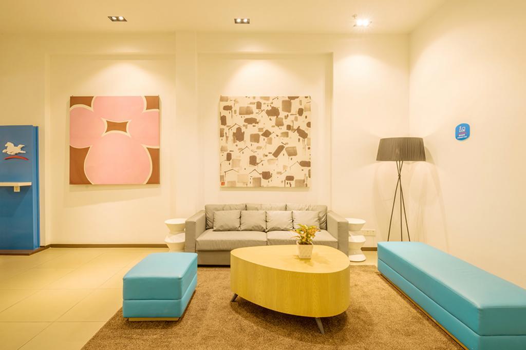 Hanting Hotel Luoyang Wanda Bagian luar foto