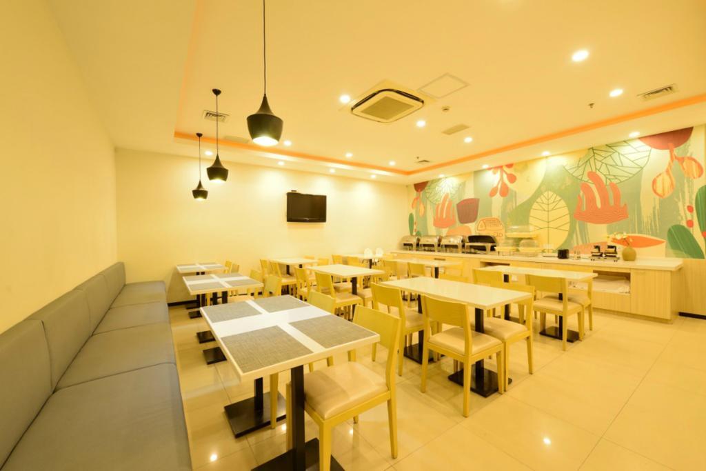 Hanting Hotel Luoyang Wanda Bagian luar foto