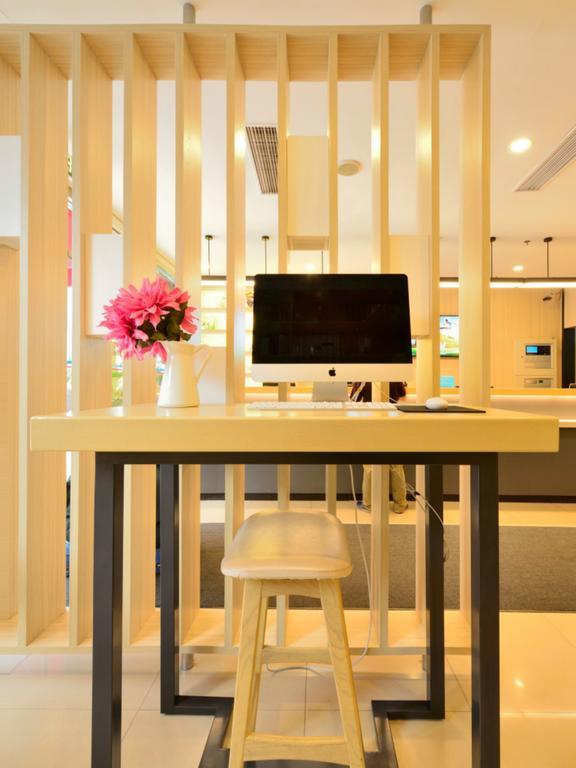 Hanting Hotel Luoyang Wanda Bagian luar foto