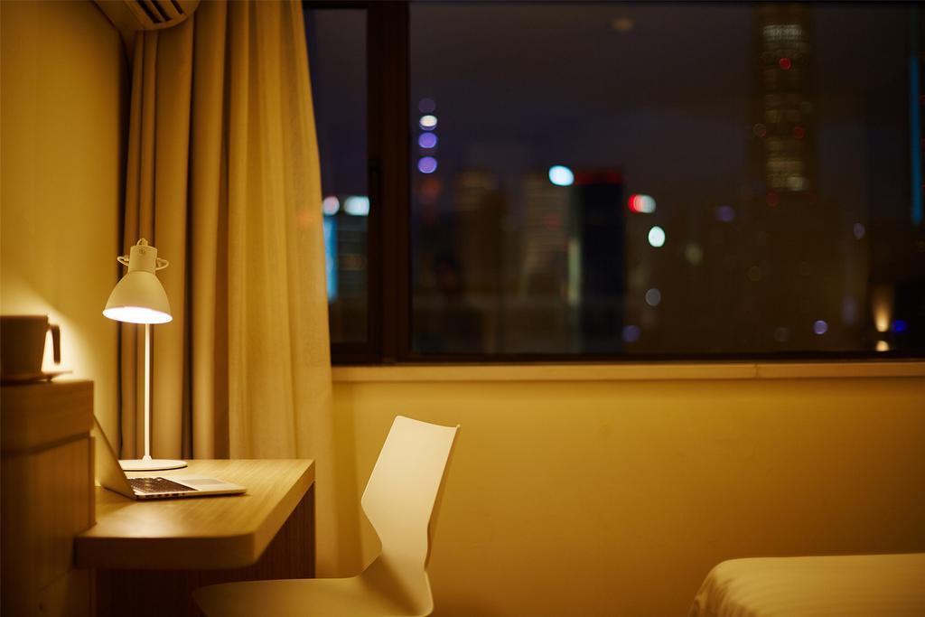 Hanting Hotel Luoyang Wanda Bagian luar foto