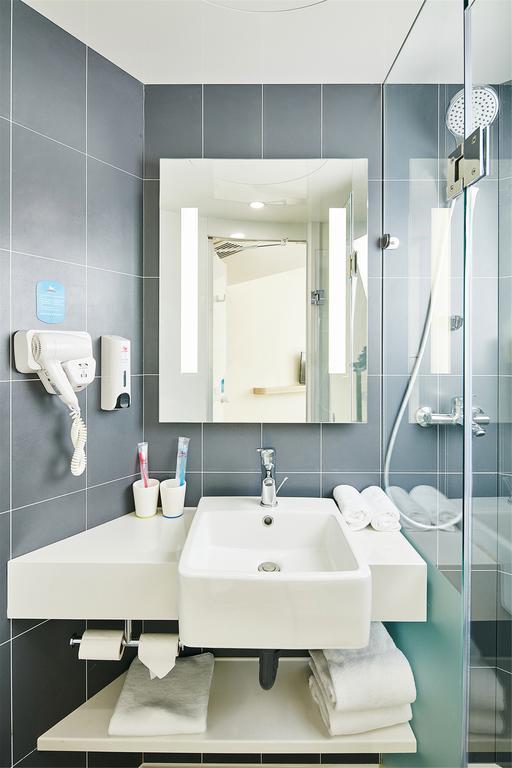 Hanting Hotel Luoyang Wanda Bagian luar foto