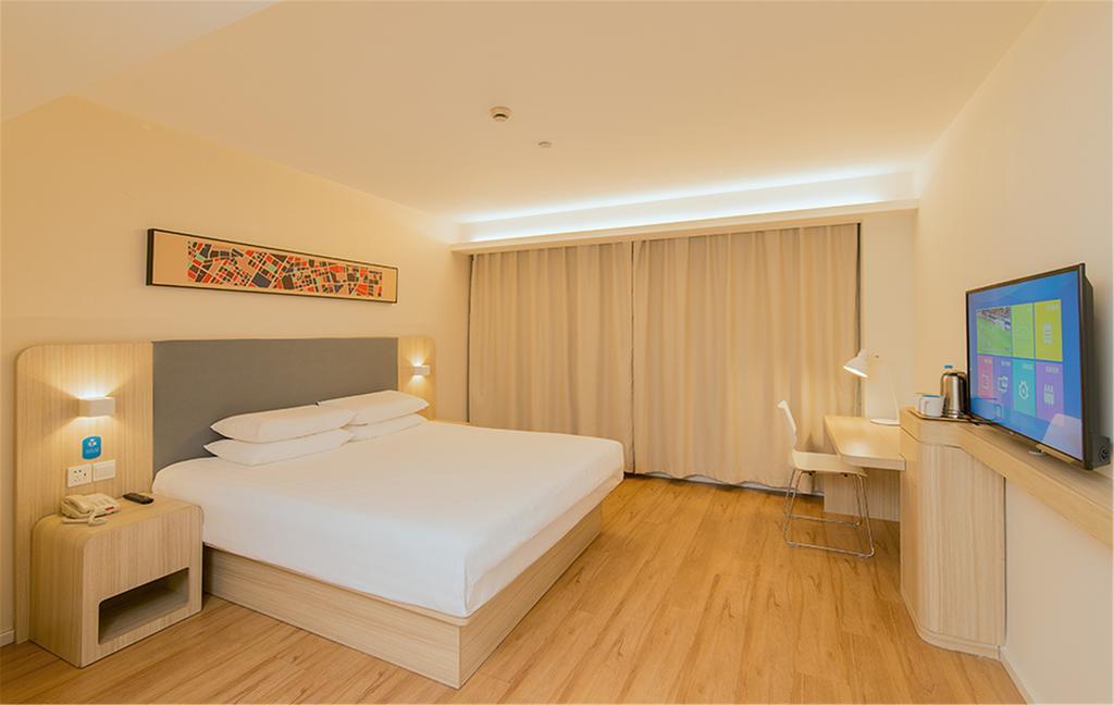 Hanting Hotel Luoyang Wanda Bagian luar foto